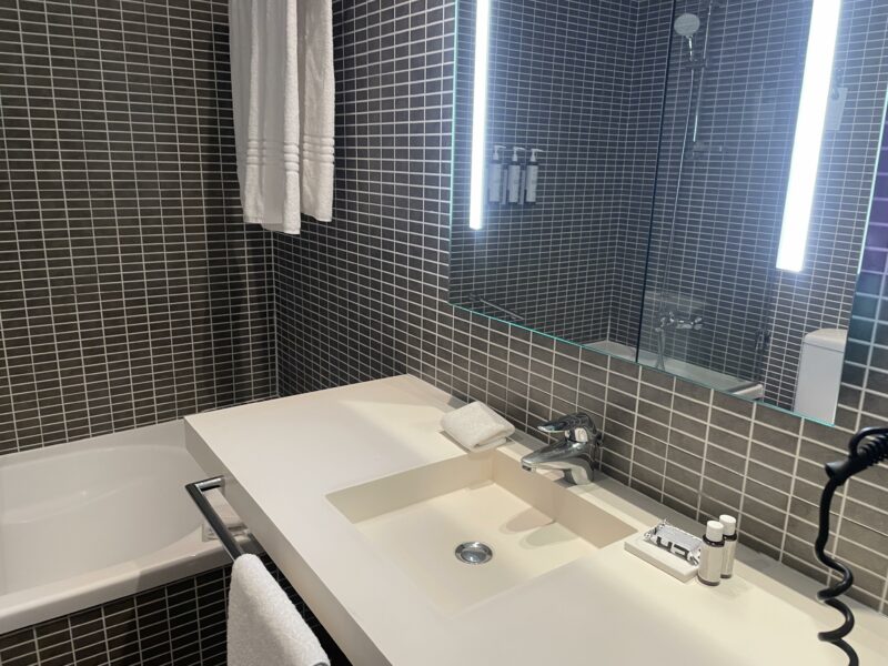 Baño, Hoteles en Alicante, AC by Marriott Alicante