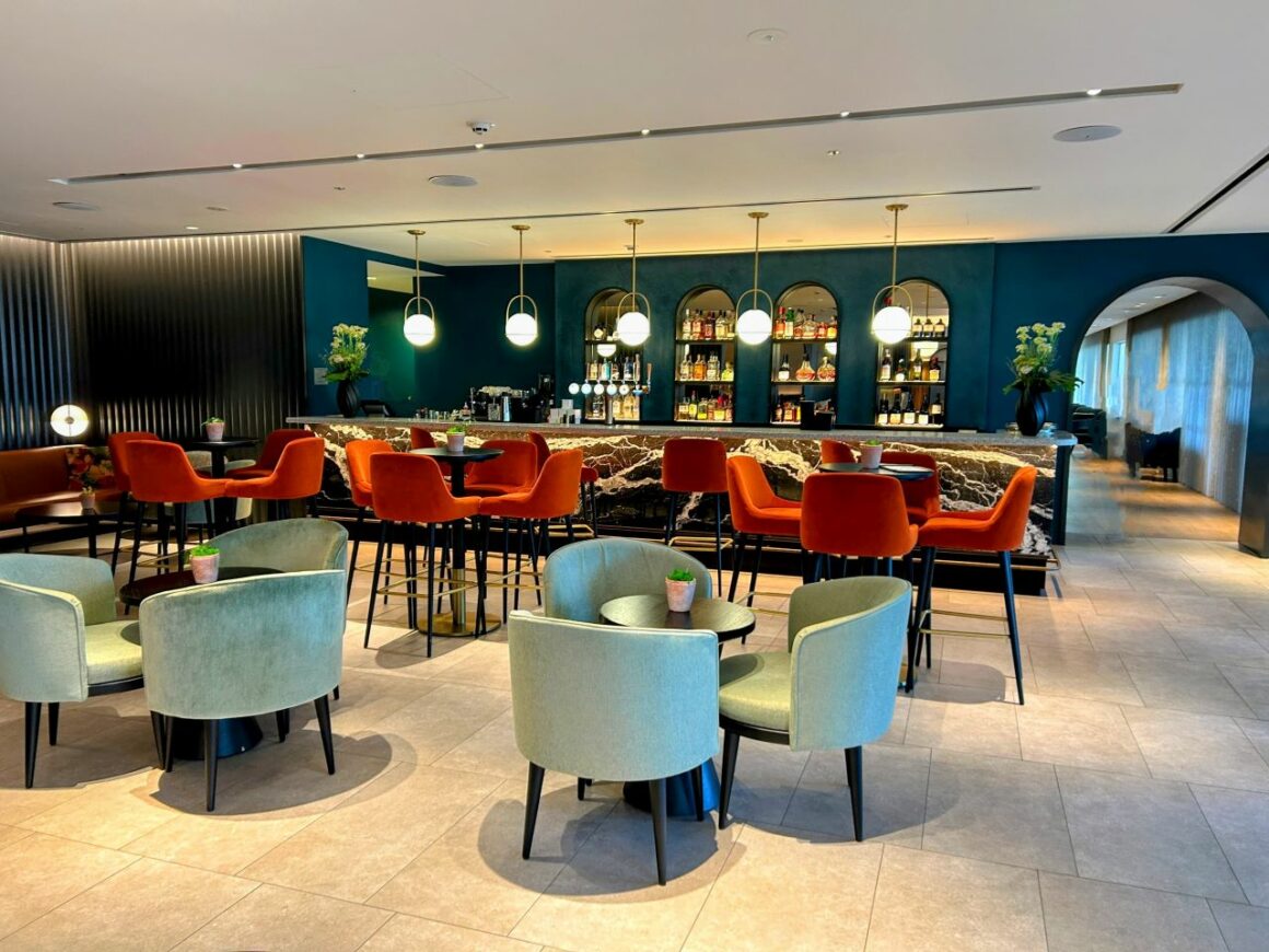 Hyatt Regency London Stratford Bar