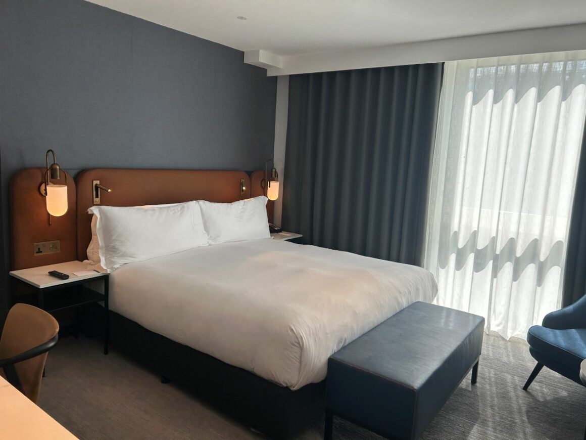 Hyatt Regency London Stratford Bedroom