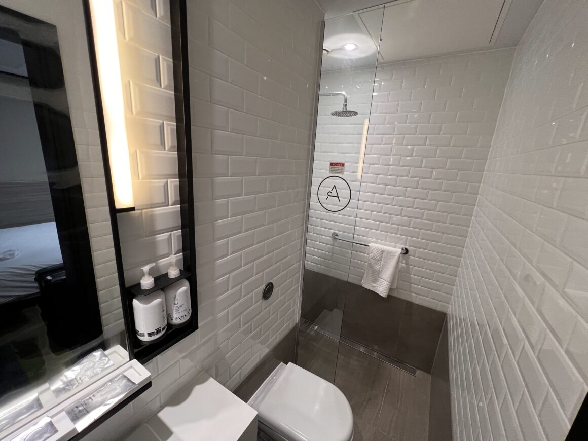 Aerotel at Heathrow Terminal 3 Toilet