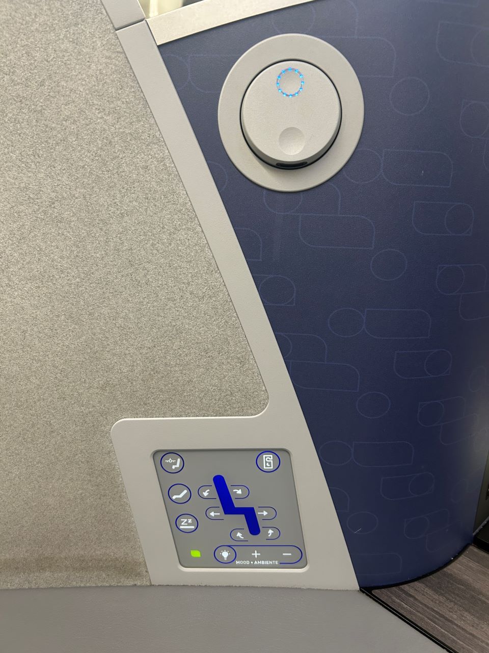 Jet Blue Mint Studio seat control