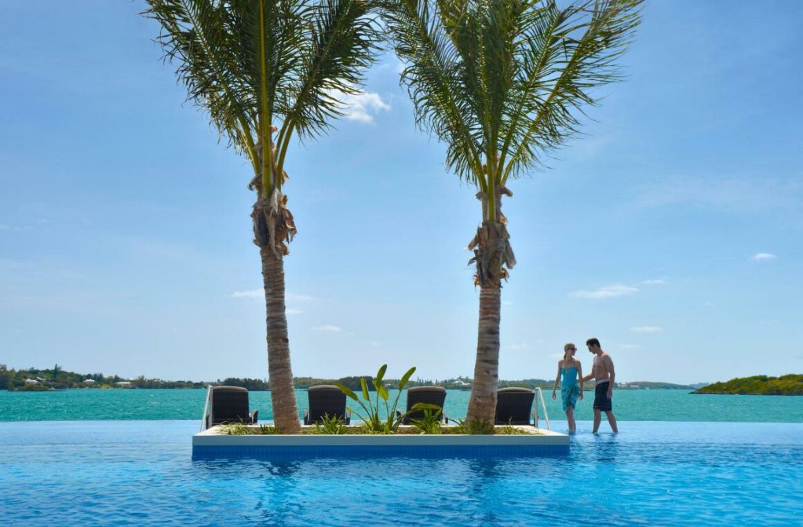 Fairmont's Hamilton Princess & Beach Club Infinity Pool