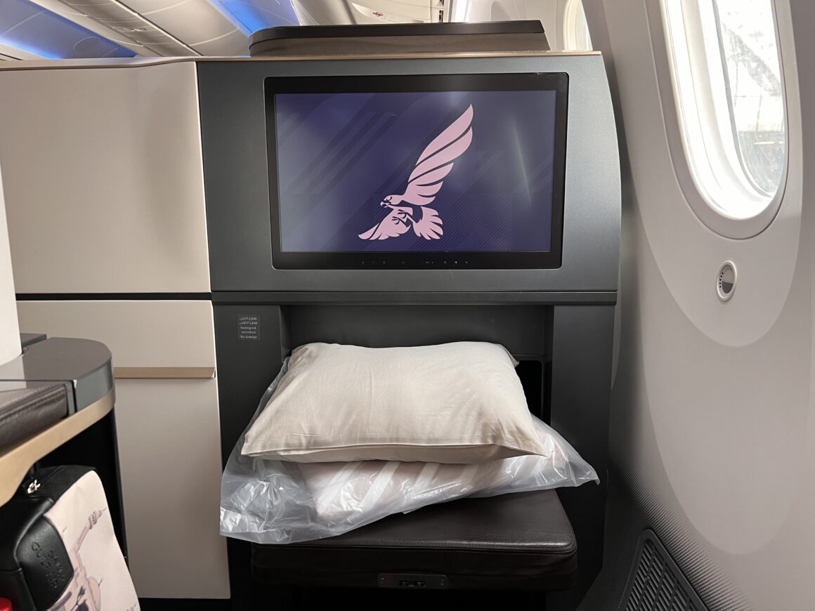 Gulf Air Falcon Gold Business Class pillow