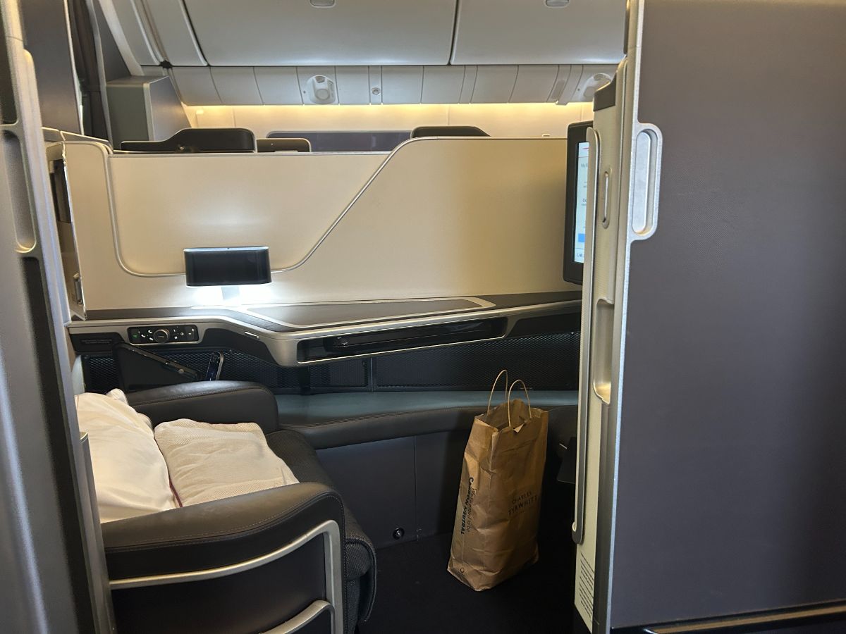 British Airways new First class Suite B777-300 - Middle seat