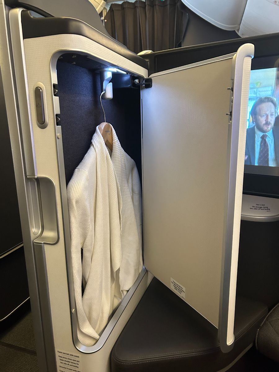 British Airways new First class Suite B777-300 