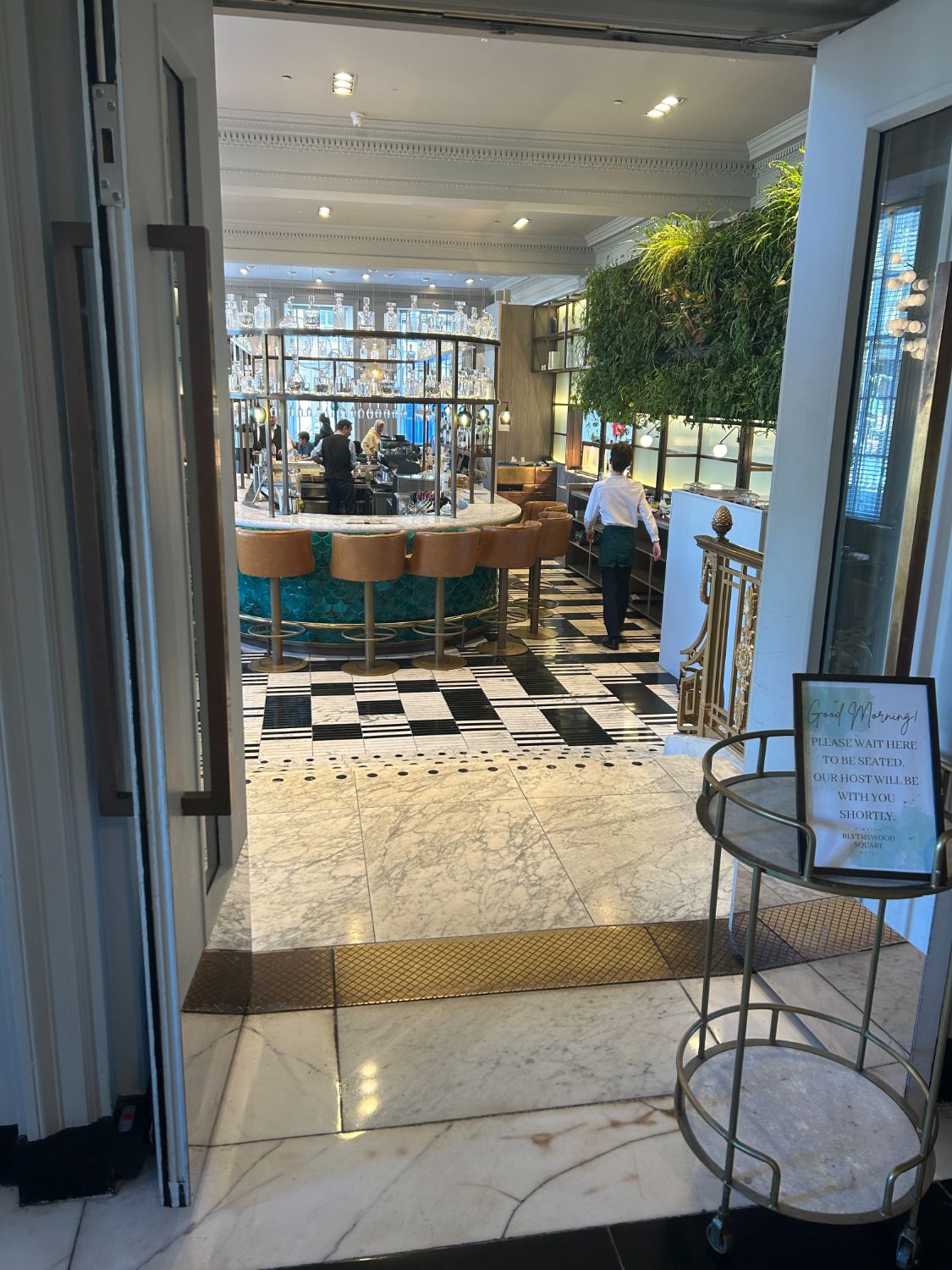 isag restaurant
