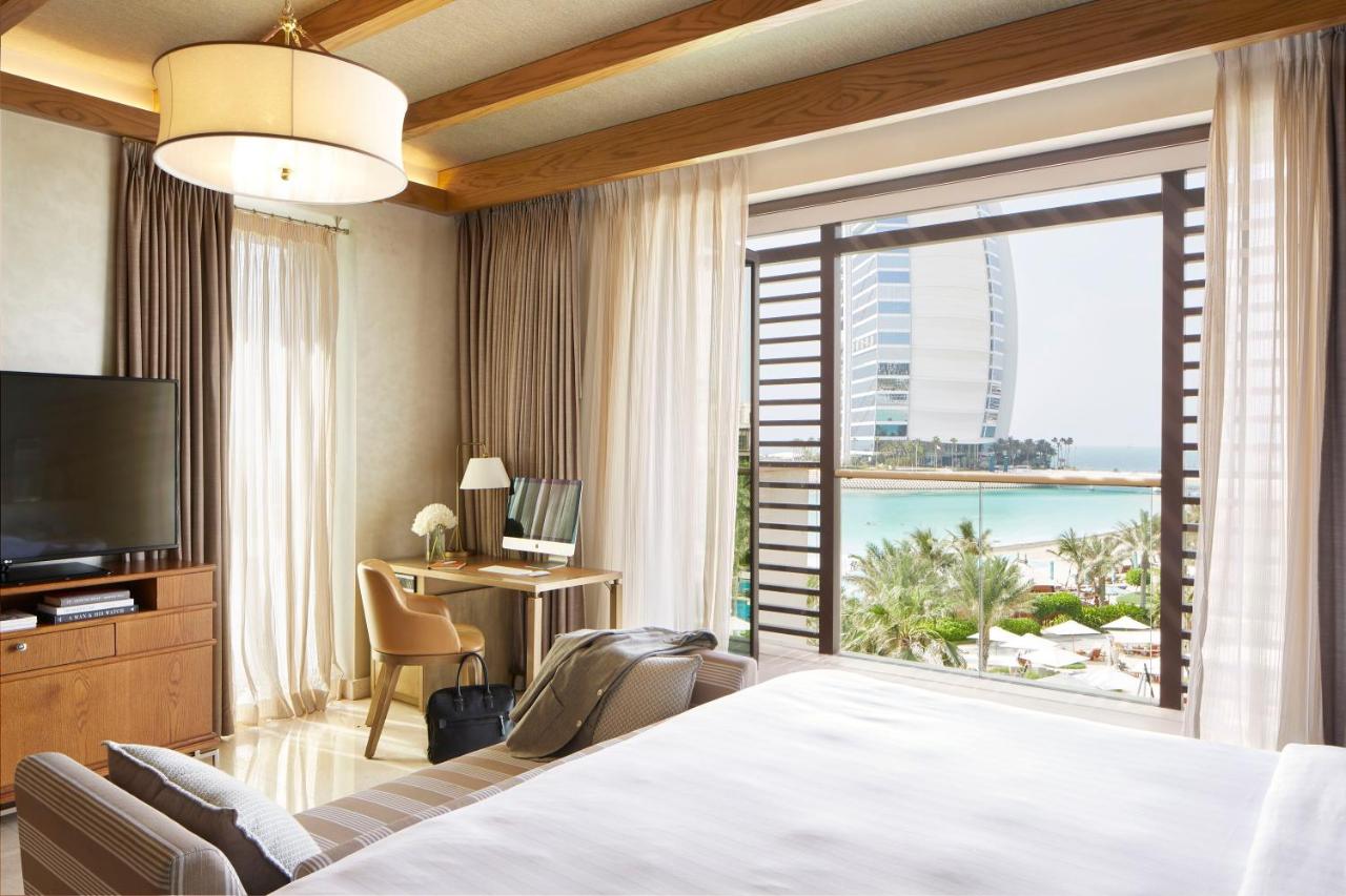 40% off Jumeirah Al Naseem