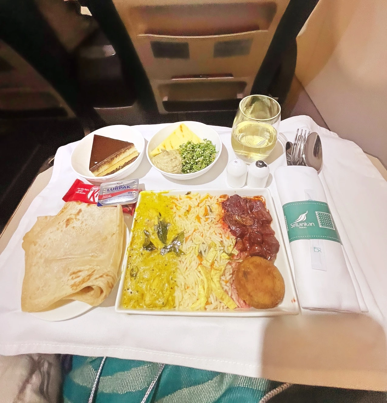 Jakarta – Colombo – Abu Dhabi. Sri Lankan Airlines Business Class. - Foods