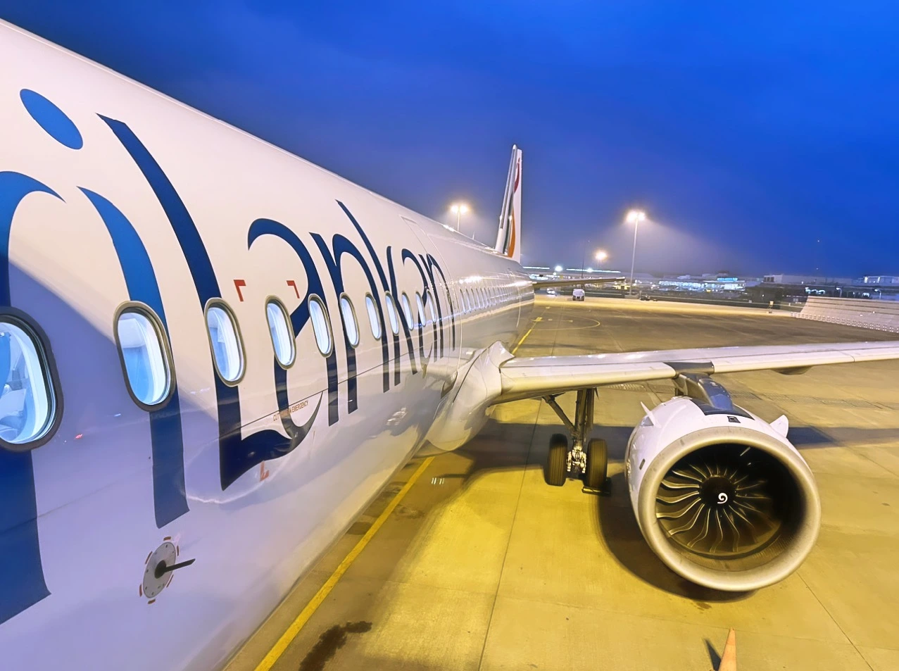 Jakarta – Colombo Abu Dhabi. Sri Lankan Airlines Business Class