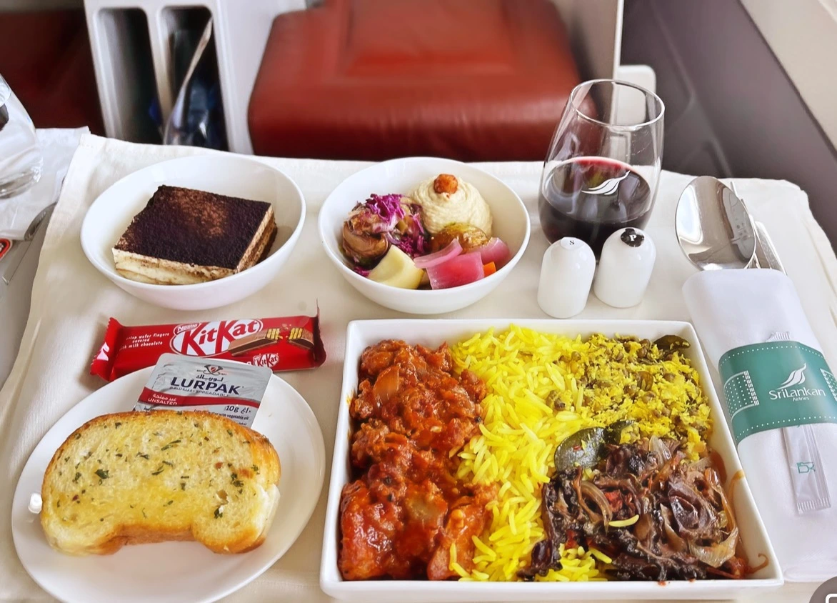 Jakarta – Colombo – Abu Dhabi. Sri Lankan Airlines Business Class. - Foods