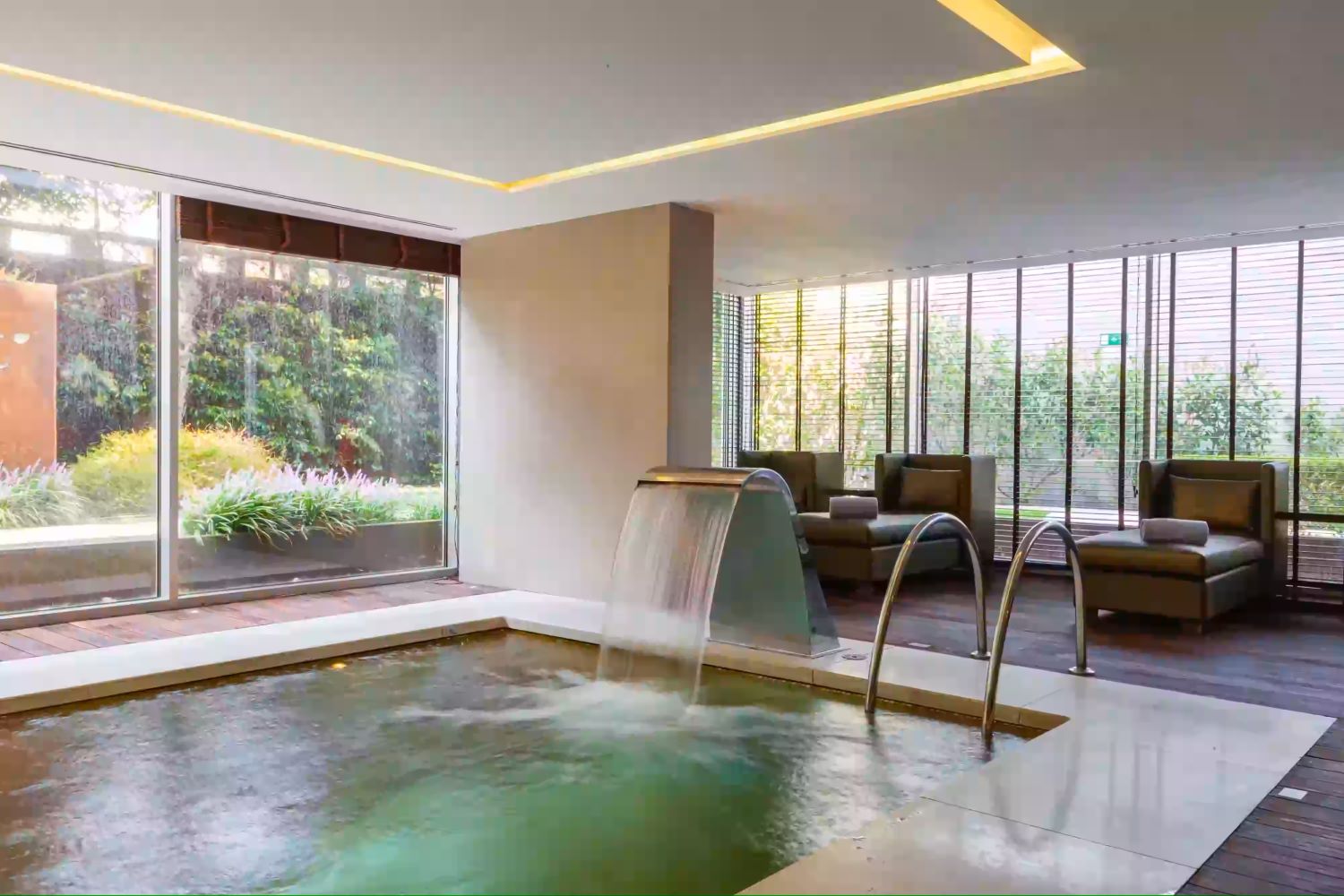 Cascais-Estoril hotel review - Indoor Pool