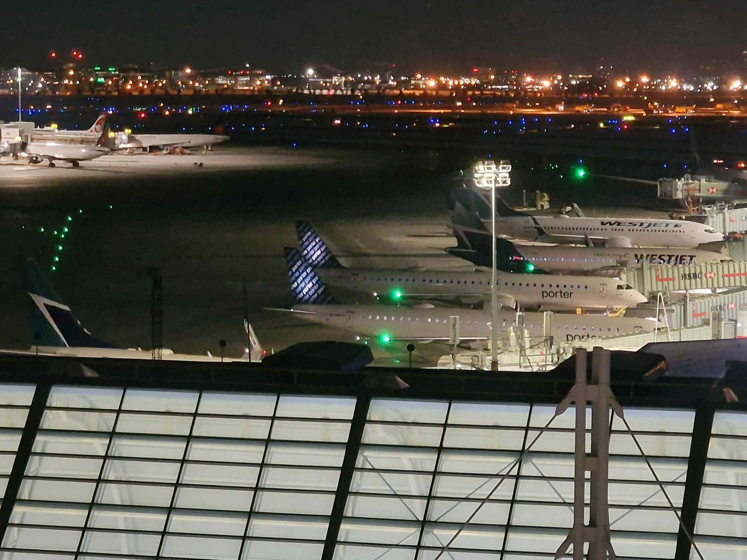 REVIEW: Porter E195-E2 Maiden Flight - Turning left for less